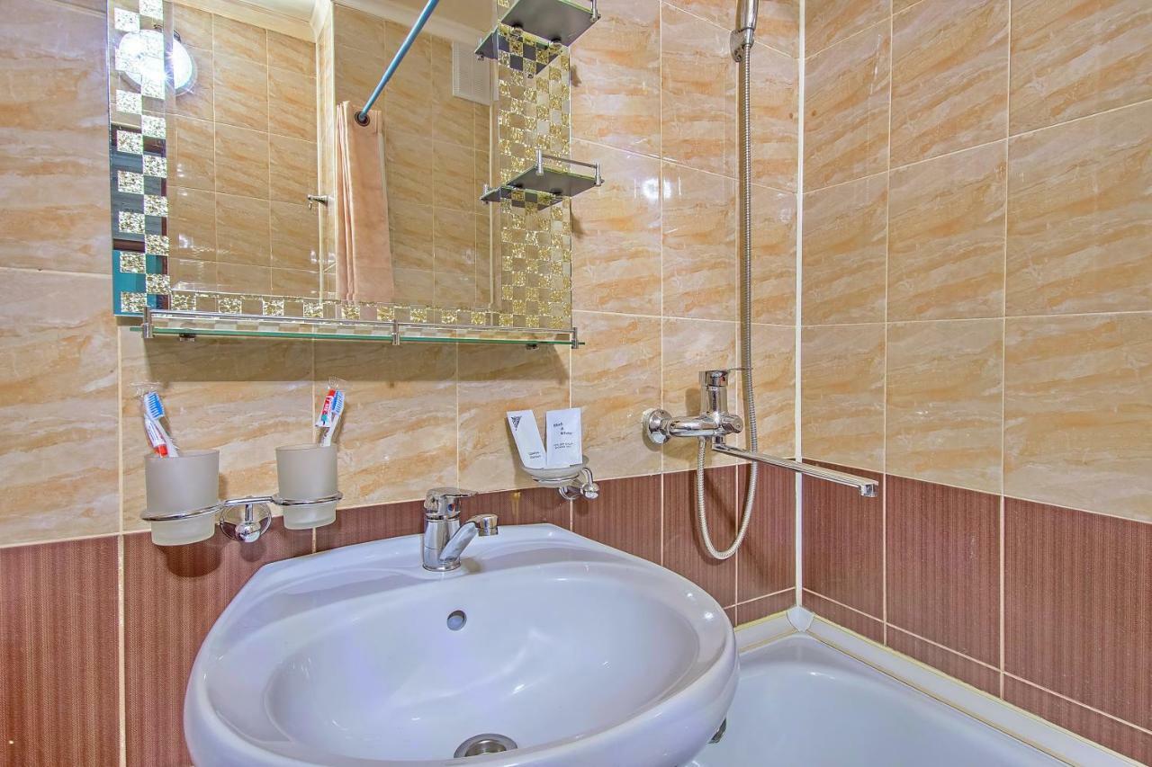 Cozy Apartment On Rozybakiev 145. Atakent Almaty Exterior photo