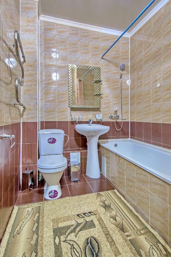 Cozy Apartment On Rozybakiev 145. Atakent Almaty Exterior photo