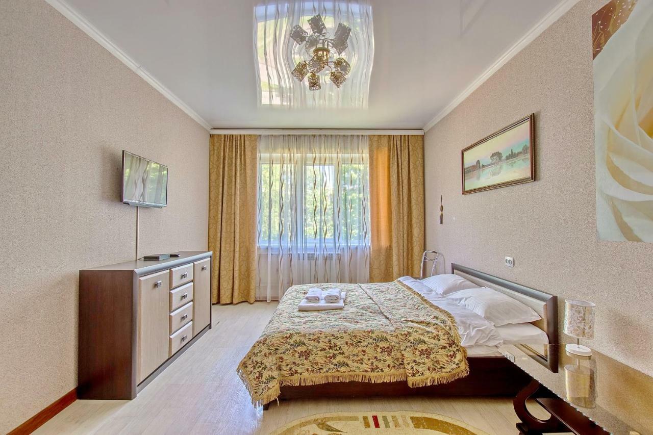 Cozy Apartment On Rozybakiev 145. Atakent Almaty Exterior photo
